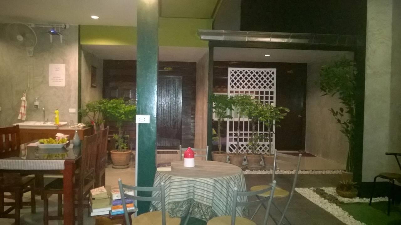 Pk Hostel Ayutthaya Eksteriør bilde