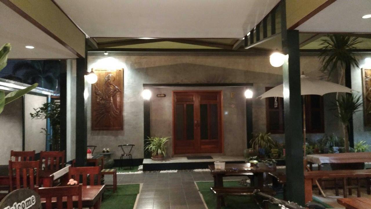 Pk Hostel Ayutthaya Eksteriør bilde