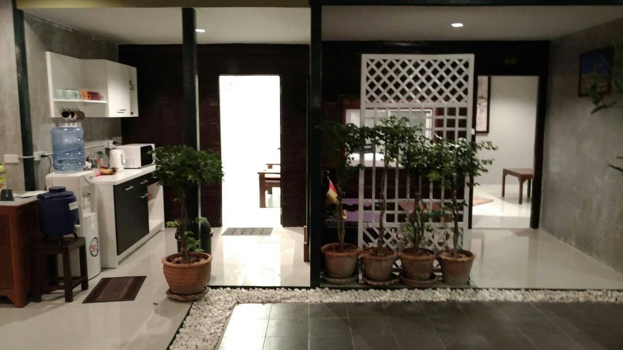 Pk Hostel Ayutthaya Eksteriør bilde
