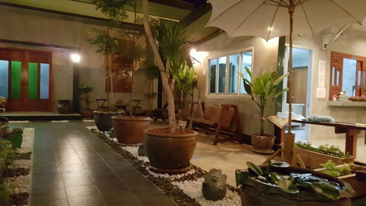 Pk Hostel Ayutthaya Eksteriør bilde