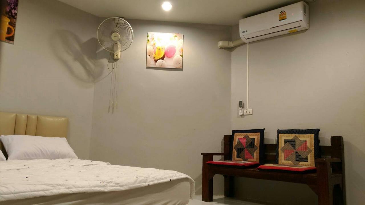 Pk Hostel Ayutthaya Eksteriør bilde